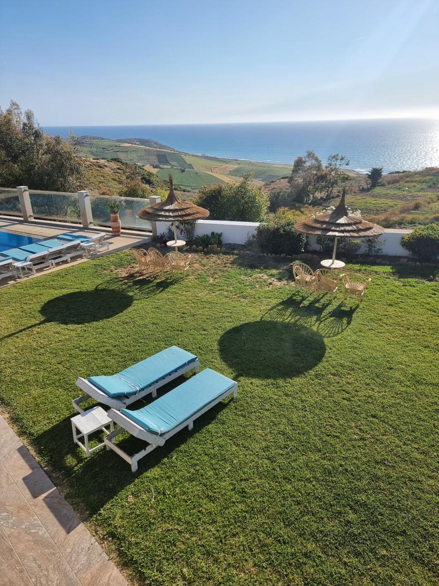 Villa Le Pacha - *